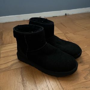 UGG women’s classic mini II boots
